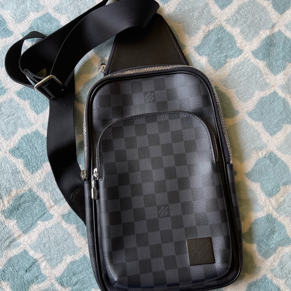Louis Vuitton Black Avenue Slingbag